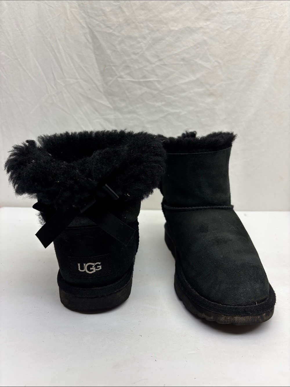 UGG now boots size 2 for little girl, box 81 CG